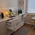 Suite83